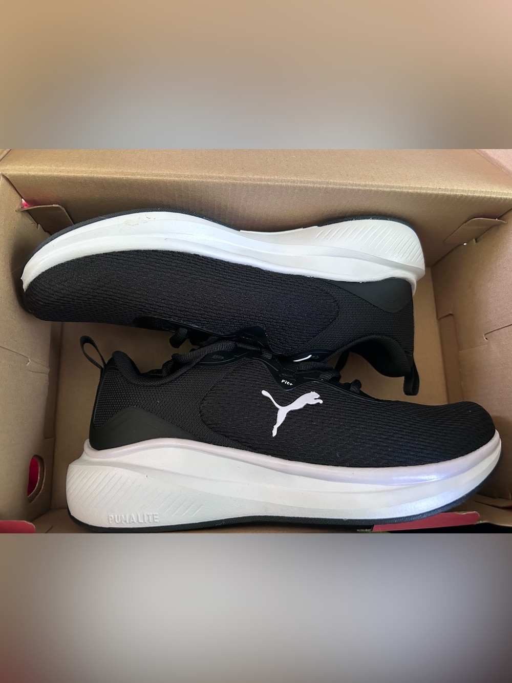 PUMA Skyrocket Black Running Shoes Sneakers Size 8 New
